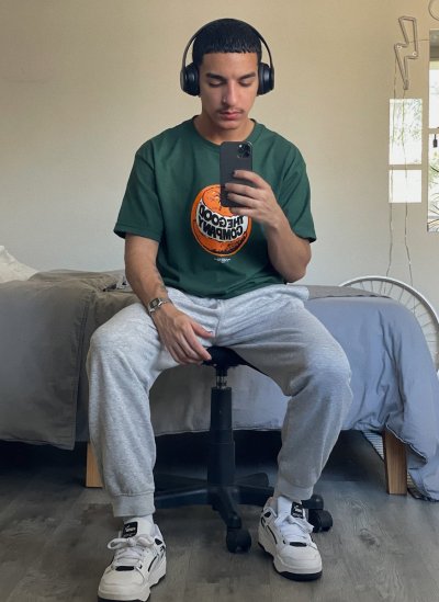 Watch Online Lover's leaked NSFW photo on TwXstars