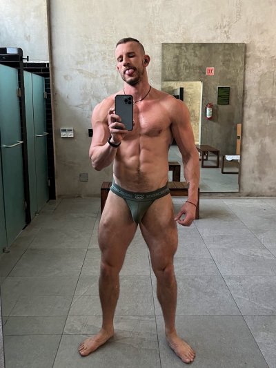 Watch Ridick_7's leaked NSFW photo on TwXstars