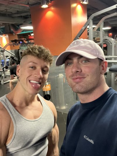 Watch Angelo Rosa's leaked NSFW photo on TwXstars