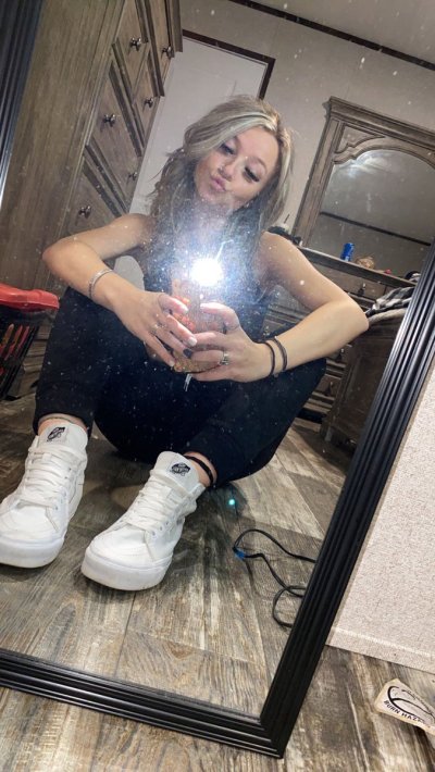 Watch R I K K I's leaked NSFW photo on TwXstars