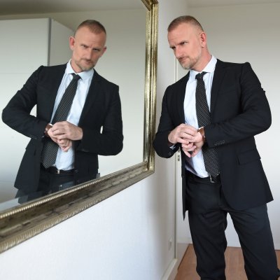 Watch AlexBullmann's leaked NSFW photo on TwXstars