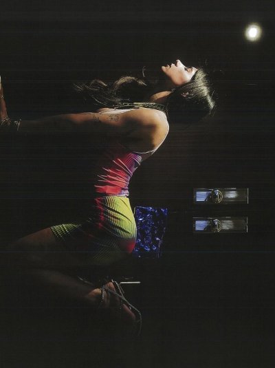 Watch Mia K.'s leaked NSFW photo on TwXstars