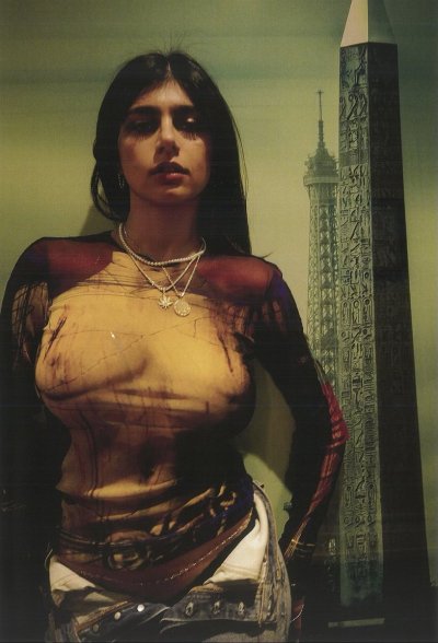 Watch Mia K.'s leaked NSFW photo on TwXstars