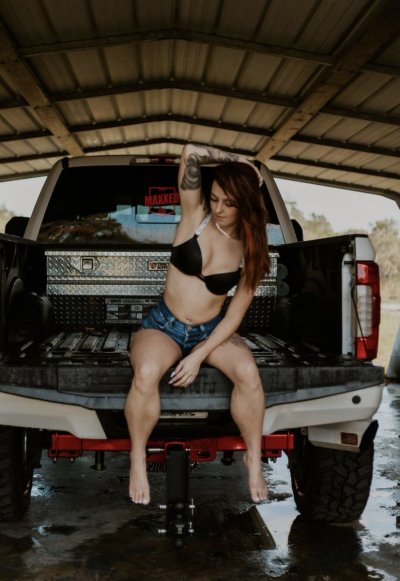 Watch Megan's leaked NSFW photo on TwXstars