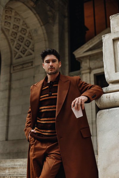 Watch Charlie Matthews's leaked NSFW photo on TwXstars