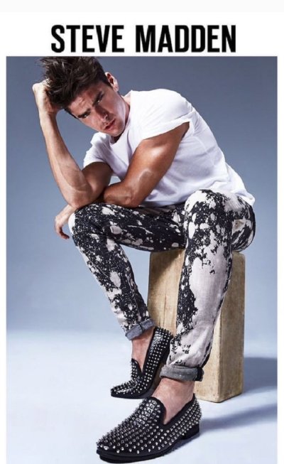 Watch Charlie Matthews's leaked NSFW photo on TwXstars