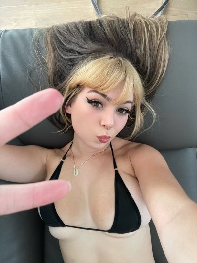 Watch rows's leaked NSFW photo on TwXstars