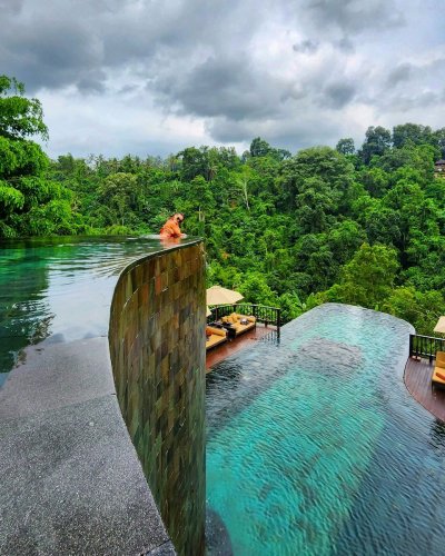 Watch Kissa Sins's leaked NSFW photo on TwXstars