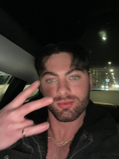 Watch Angelo Rosa's leaked NSFW photo on TwXstars