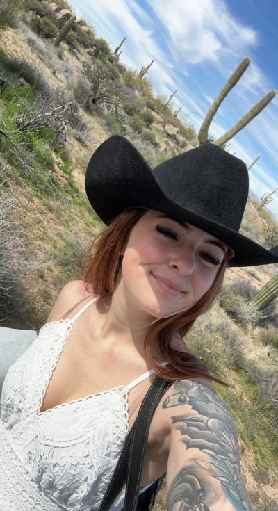 Watch Megan's leaked NSFW photo on TwXstars