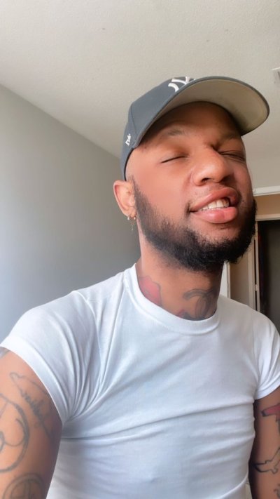 Watch 🦋's leaked NSFW photo on TwXstars