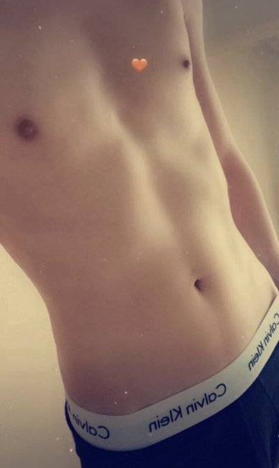 Watch Jonas 🌈's leaked NSFW photo on TwXstars