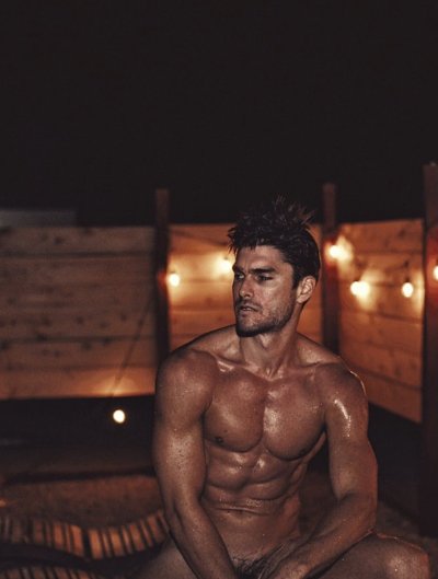 Watch Charlie Matthews's leaked NSFW photo on TwXstars