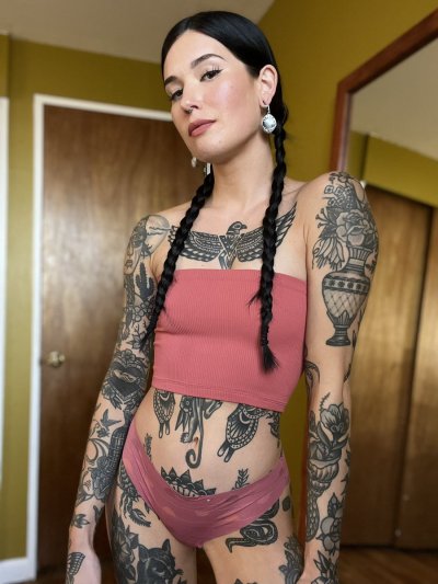 Watch Peechfuzzzz's leaked NSFW photo on TwXstars