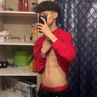 Watch ℑ𝔰𝔯𝔞𝔢𝔩 𝔗𝔞𝔭𝔦𝔞's leaked NSFW photo on TwXstars