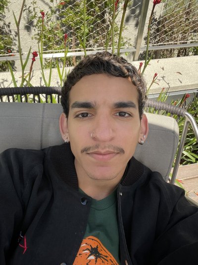 Watch Online Lover's leaked NSFW photo on TwXstars