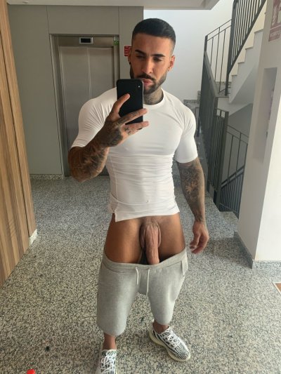 Watch Imanolbrown 🇺🇸 🇪🇸's leaked NSFW photo on TwXstars