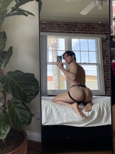 Watch Caleb Manning's leaked NSFW photo on TwXstars