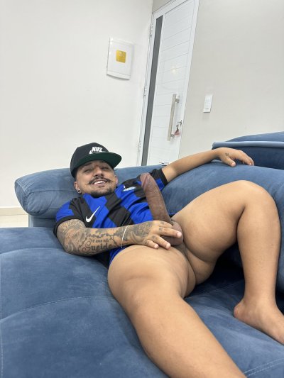 Watch Pistolinha's leaked NSFW photo on TwXstars