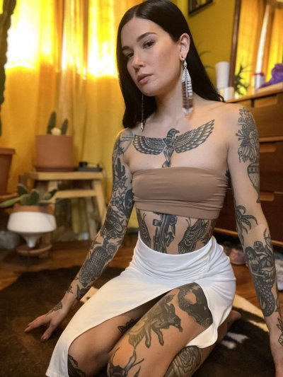 Watch Peechfuzzzz's leaked NSFW photo on TwXstars