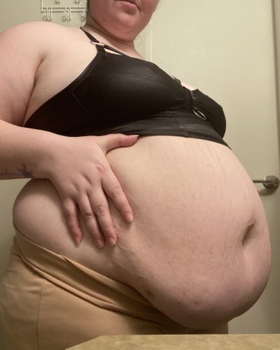 Watch Laura fatty's leaked NSFW photo on TwXstars