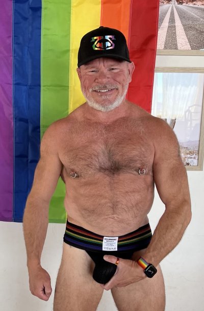 Watch Peter Axel's leaked NSFW photo on TwXstars