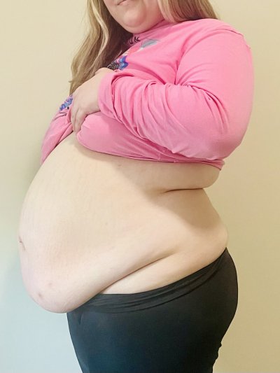 Watch Laura fatty's leaked NSFW photo on TwXstars