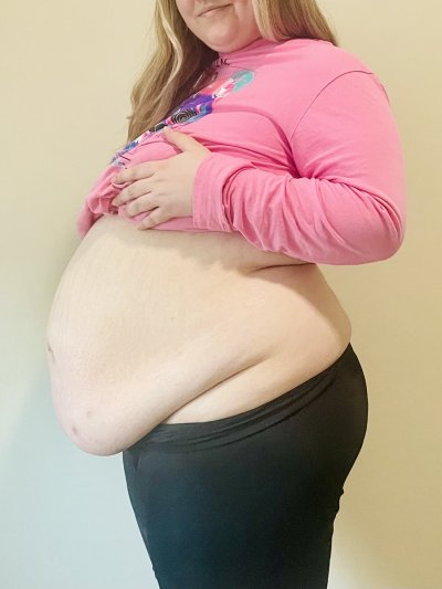 Watch Laura fatty's leaked NSFW photo on TwXstars