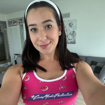 Watch Cam Model Protection's leaked NSFW photo on TwXstars