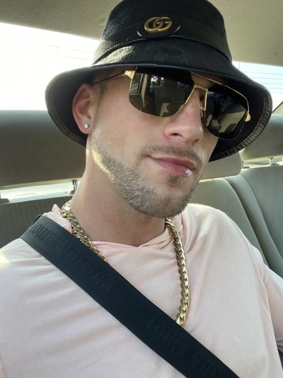 Watch ROMANTODD, LLC's leaked NSFW photo on TwXstars