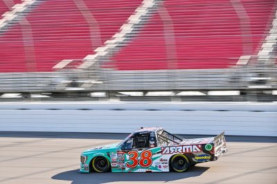 Watch Zane Smith's leaked NSFW photo on TwXstars