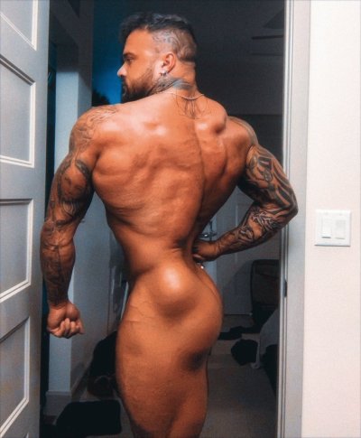 Watch Gym Stallions's leaked NSFW photo on TwXstars