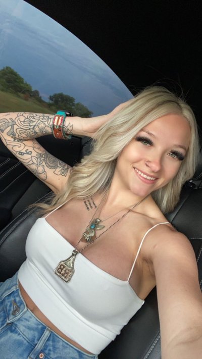 Watch R I K K I's leaked NSFW photo on TwXstars