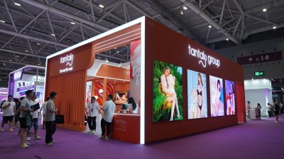 Watch Tantaly Global Official's leaked NSFW photo on TwXstars