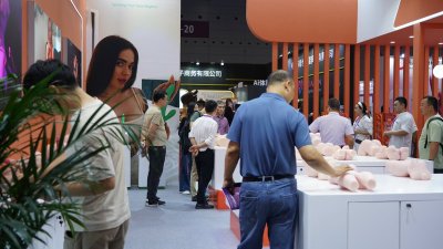 Watch Tantaly Global Official's leaked NSFW photo on TwXstars