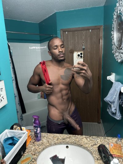 Watch Pheonix M. Fellington's leaked NSFW photo on TwXstars