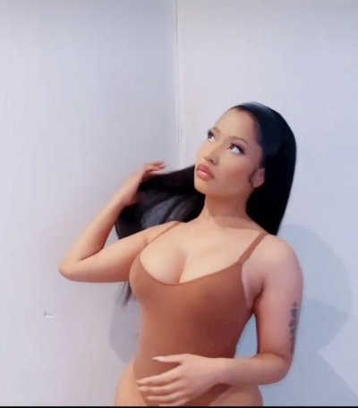 Watch Pheonix M. Fellington's leaked NSFW photo on TwXstars