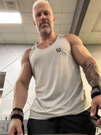 Watch Scott Blokker's leaked NSFW photo on TwXstars