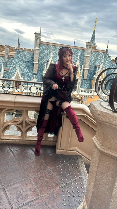 Watch Cathy's leaked NSFW photo on TwXstars