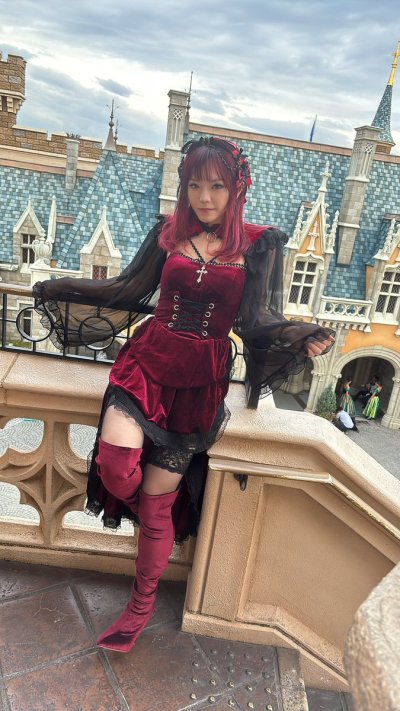 Watch Cathy's leaked NSFW photo on TwXstars