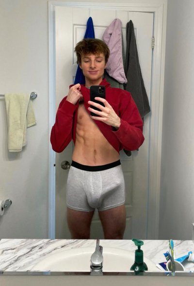 Watch Ansel Prower's leaked NSFW photo on TwXstars