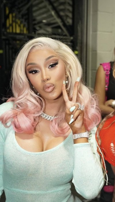 Watch TOODEEP's leaked NSFW photo on TwXstars