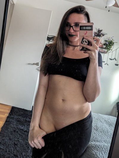 Watch ShyGothExhib's leaked NSFW photo on TwXstars