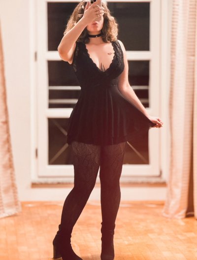 Watch Lana Litt's leaked NSFW photo on TwXstars