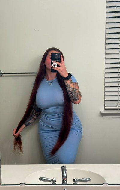 Watch BadassMommy's leaked NSFW photo on TwXstars