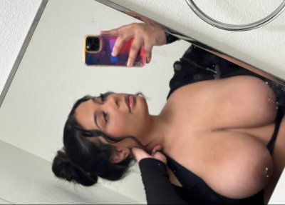 Watch lai's leaked NSFW photo on TwXstars