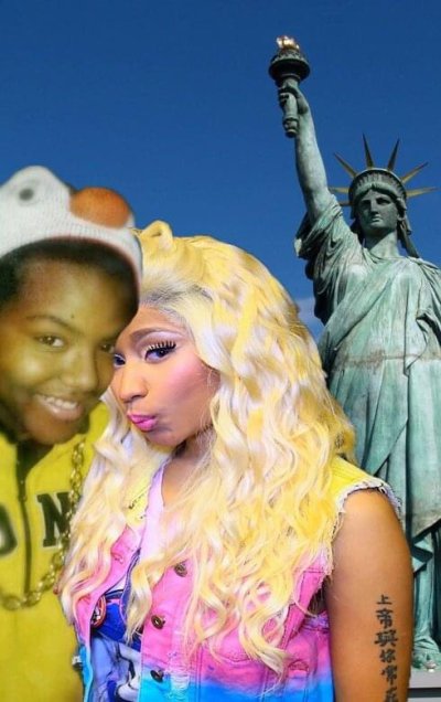 Watch Tarek Ali Ellis's leaked NSFW photo on TwXstars