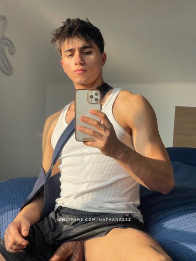 Watch Nathan Luna ❤️‍🔥's leaked NSFW photo on TwXstars