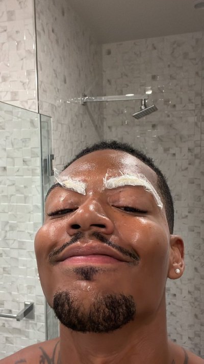 Watch Tarek Ali Ellis's leaked NSFW photo on TwXstars