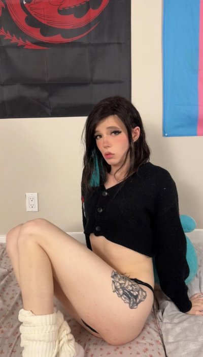 Watch Puppy Girl's leaked NSFW photo on TwXstars